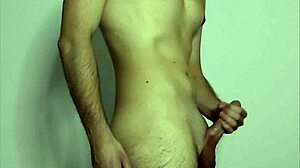 Im masturbatin on webcam, high quality solo show