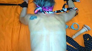 Specific Fodendo esposa loira e safada com plug anal em sexo hardcore