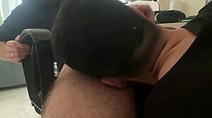 me corrí encima suya después de chupársela, sintiendo pura emoción