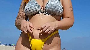 African guy flashes and gets blowjob on the beach 😏