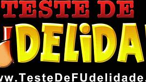 gostosa ajudando o mano a gozar na punheta com blowjob sexy e tatuagens!!