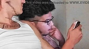 El Chacal Colombiano Manosea Pasivo Gemidor