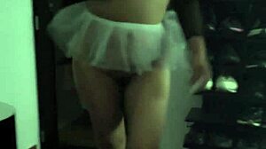 she says, 'culona se regala a suertudo' with that big ass