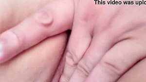 Ruiva gordinha goza esguichando de tanto tesão no pau do marido 😍