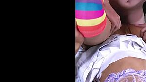 la madrastra de mi amigo es una mujer madura y experimentada que me ense�� todo lo que s� sobre el sexo y c�mo satisfacer a una mujer