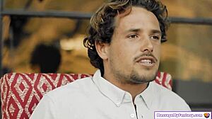 This tattooed stepsis is oiled up for a nuru massage with her stepbro, leading to handjob and blowjob 😈