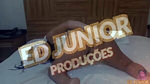 Holy Shit, Ed Junior Drills Famosinha in Jeans Without Condom on Red!