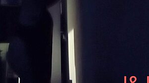 ela quis fazer no escurinho escondido