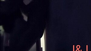 ela quis fazer no escurinho escondido