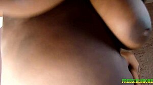 She Was Taking Her Bath When I Saw The Beautiful Damsel But Only Body Language Can Tell The Full Story