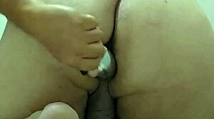 yo, this Dutch fag is stretching his tight boy hole! 😜