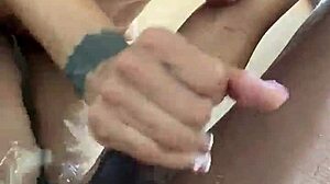 Strawberry Lulu and Druffbandit share blowjob in pool