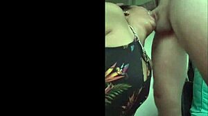 Tiny Latina MILF dives into muff diving and blowjobs, licking pussy so good 😍