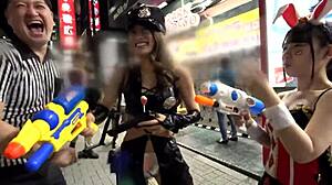 スタイル抜群セクシーくびれポリス&魅惑のマシュマロボディを持つノーパンバニーを捕獲！！最強痴女コンビが乱交ハロウィンパーティーナイトで大騒ぎ！