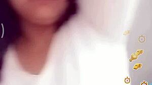 sona bhabhi teases with nipple show on bigo live.