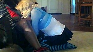 i spied on this couple fucking hard in their preview.