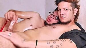 chacal massages passive guy with oils for bareback