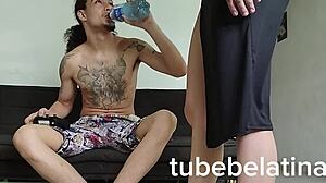 madrastra horny takes advantage of stepson while dad returns 😈