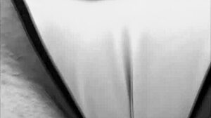 Minha esposa se exibindo pelas praias do brasil