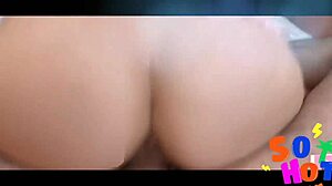 Stunning beauty hits double orgasm with a powerful shaft inside