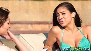 Bikini Teen Gets Fingered in Hot Outdoor Play