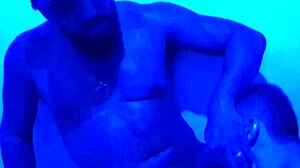 soldado dando gostoso pro negao na sauna 😏