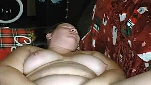 The milf felt overwhelming pleasure squirting with two huge dildos.