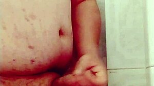 La Vecina Caliente Hace Que Me Masturbe