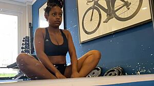 EXHIBITIONIST SLUT FLASHES ASS IN THE GYM