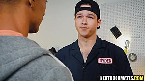 Repairman gives client special anal service