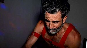 Que boy tão gostoso, massaged his big ass before bareback