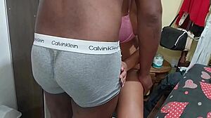 Coroa fode com dotado in intense gay encounter