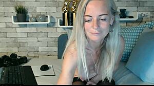 Dirtytina performs solo on webcam in session 050224 3