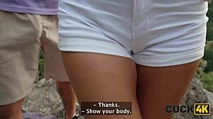 Man bjöd in två killar för att tillfredsställa sin fru i skogen