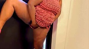 nookiescookies, can you squirt like this in public too?