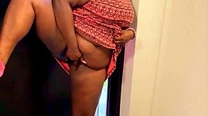 nookiescookies, can you squirt like this in public too?