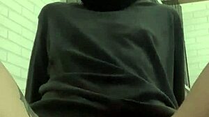 Sleduj roztúžené močenie na mojej sedačke