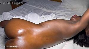 Big Dick Encounter at the Gym Turns Steamy