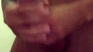 Chris Diamond masturbates and cums for naughty fans 😈