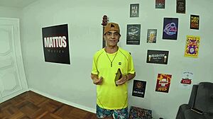 30 anos de porno e a primeira vez que o tiozinho fodeu a anazinha rabuda