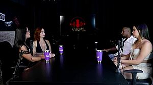 Wanna try hard sex with toys or swingers like Negro Top Delícia?