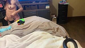 Girl put on lingerie to let guy play with her with dildo vibrator!