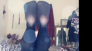 Hey, worship sexy milf feet in thigh high nylons?