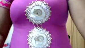 巴基斯坦女孩在摄像头前脱衣和朋友玩乐 😜