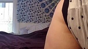 SQUIRTING LESBIAN ACTION! Fat Milf Explodes With Dildo Play