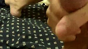 gay stud tirando leite gostoso, wanna see the cumshot?