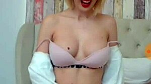 Louiseivyx Camshow With Topless Blonde And Big Tits