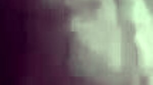 Me la cojo en todo el ancho de mi cama