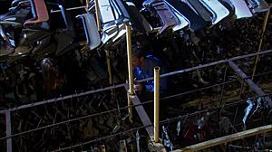 Agents fuck in warehouse quickly