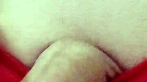 Brincando com thong e cock na webcam?